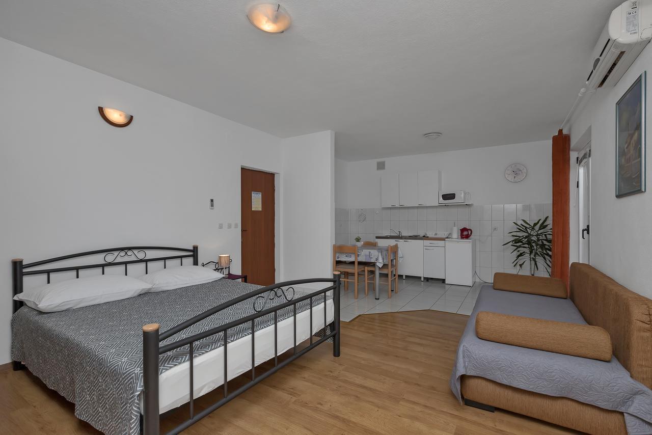 Apartmani Leona Макарска Экстерьер фото