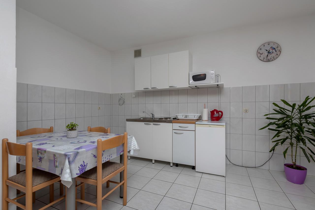 Apartmani Leona Макарска Экстерьер фото