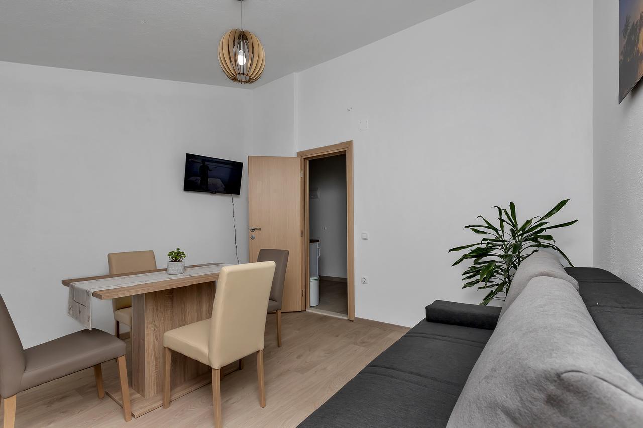 Apartmani Leona Макарска Экстерьер фото